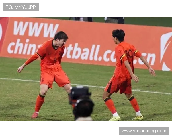 国家队关键战逆转取胜新星爆发点燃联赛争冠悬念持续升温球迷热议